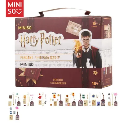 Breloc, din seria MINISO Harry Potter Hogwarts School Season Suitcase Surprise Box Pendant Geekmall #2